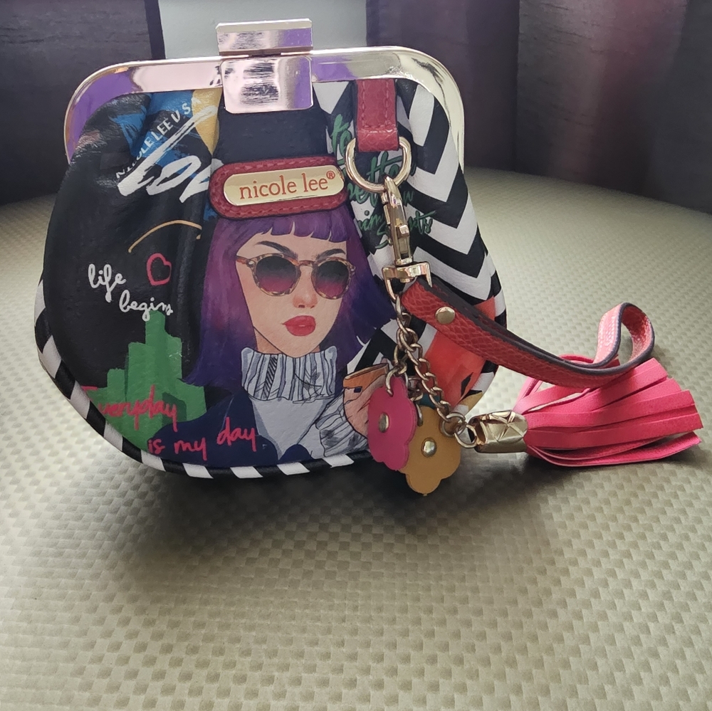 Nicole wristlet
